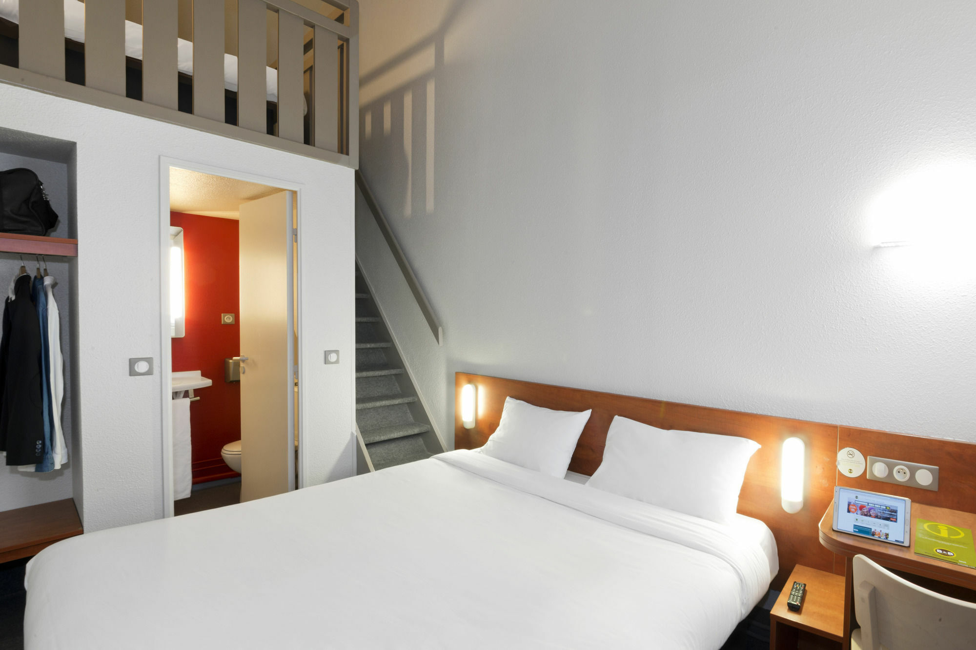 B&B Hotel Angers 1 Beaucouzé Exteriör bild