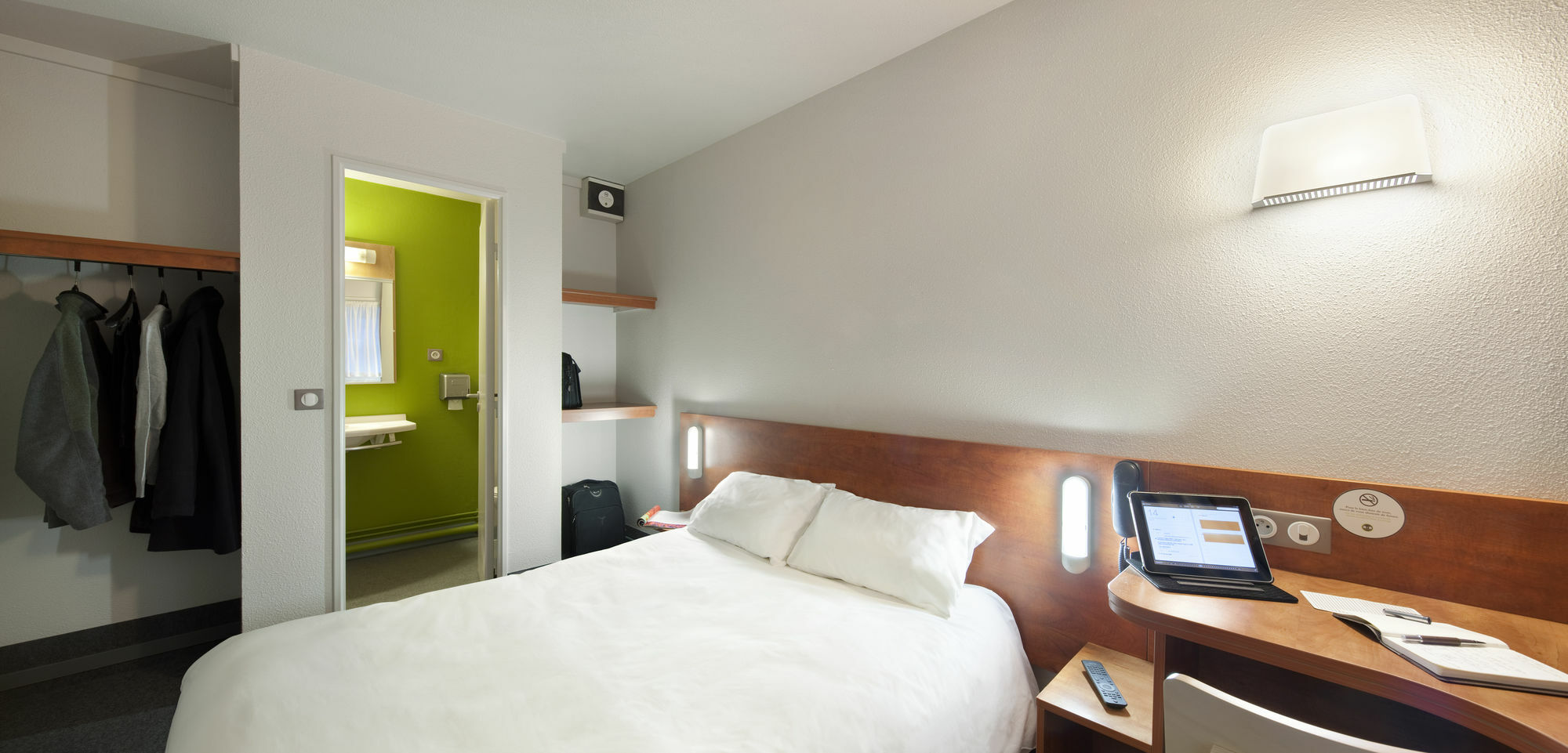 B&B Hotel Angers 1 Beaucouzé Exteriör bild